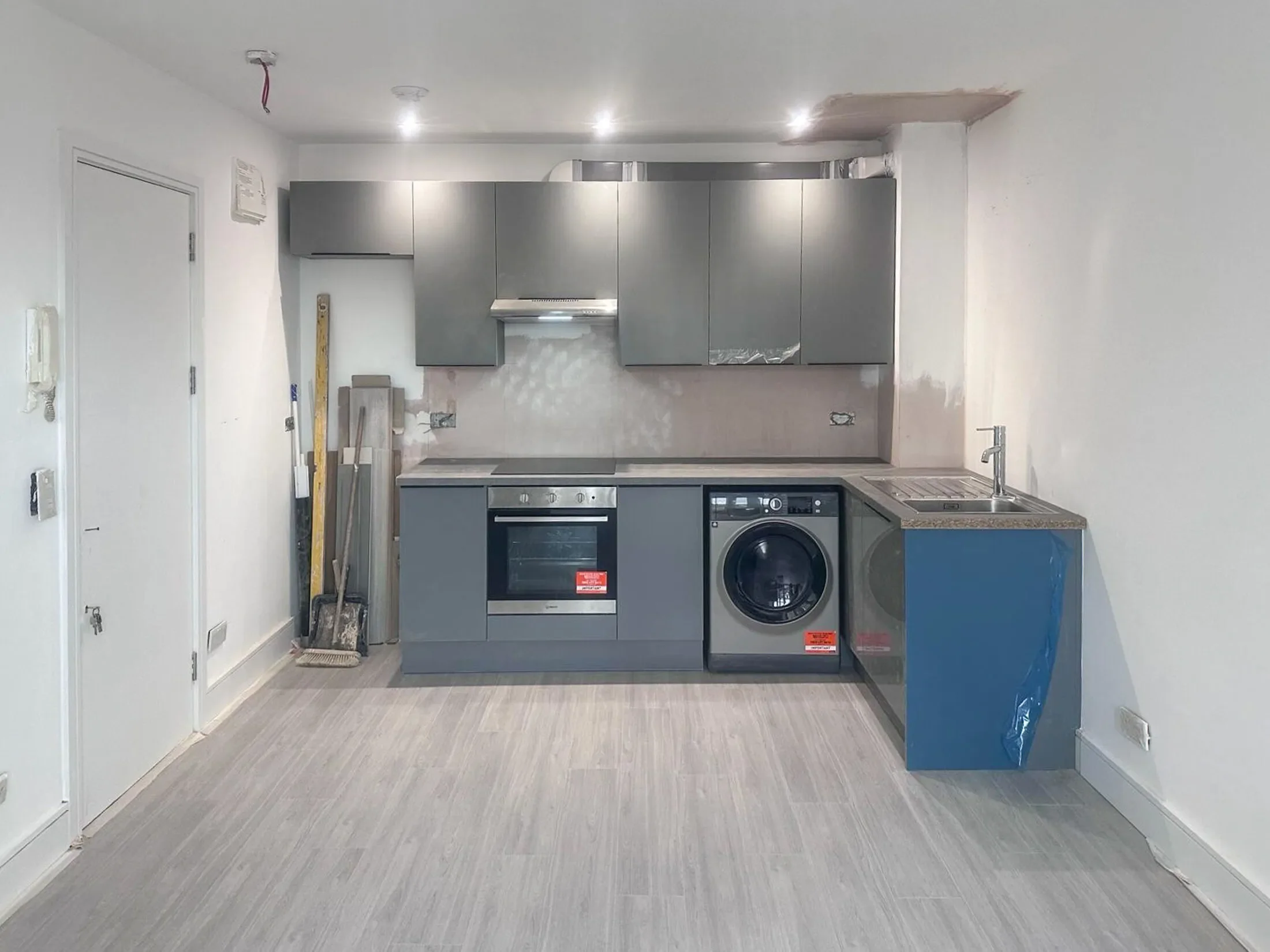 Flat Kramer Mews in Greater London