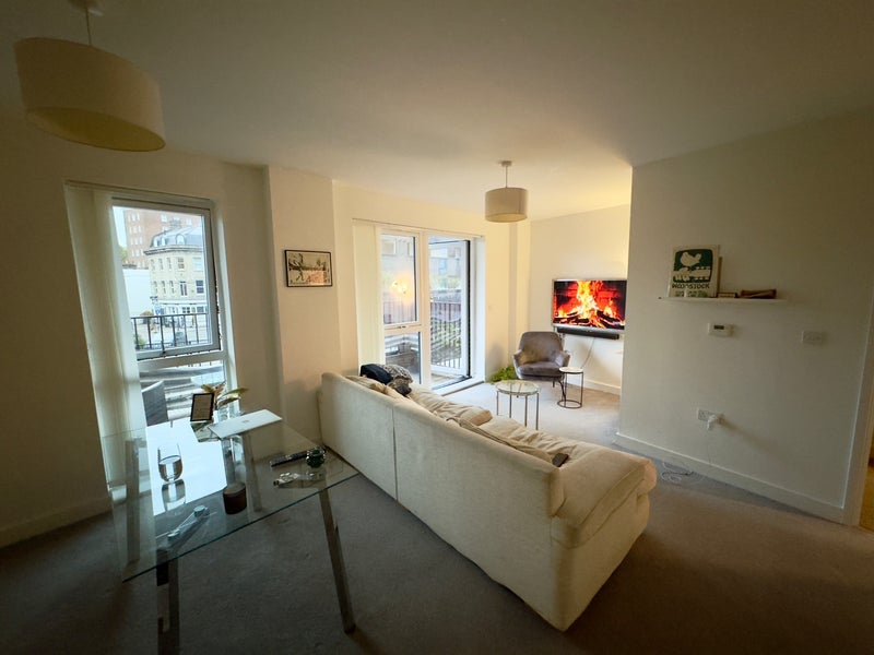 Room Greenwich High Road in Greater London