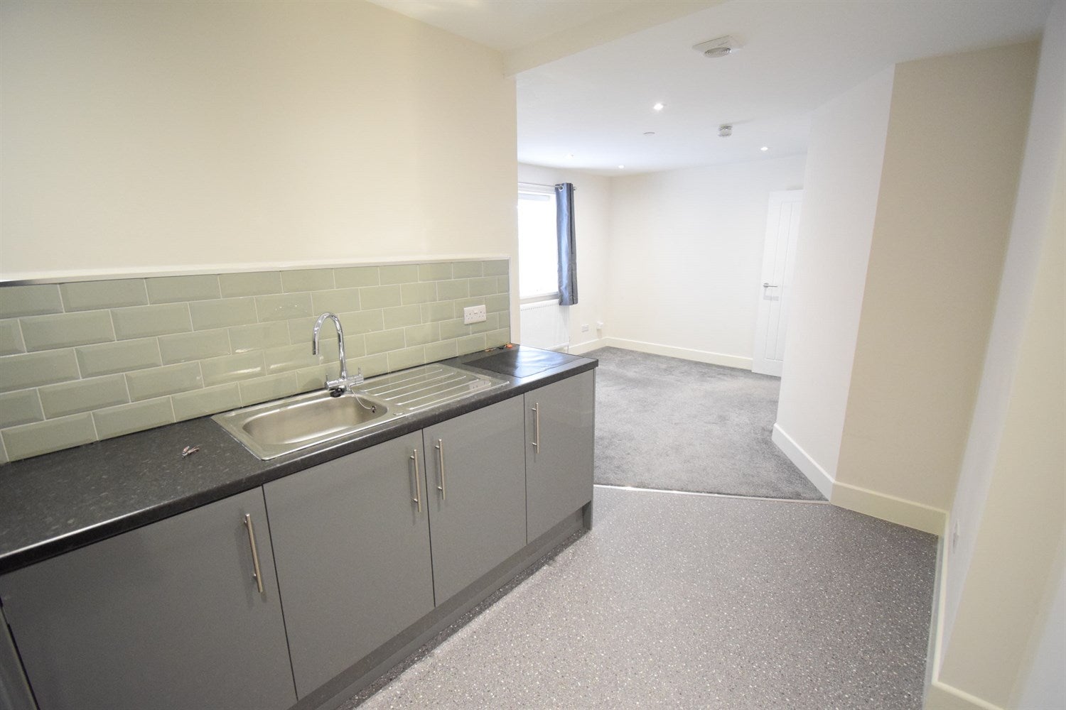 Flat Oakfield Street in Cardiff