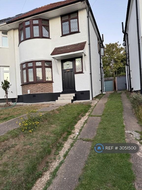 House Oakdene Avenue in Greater London
