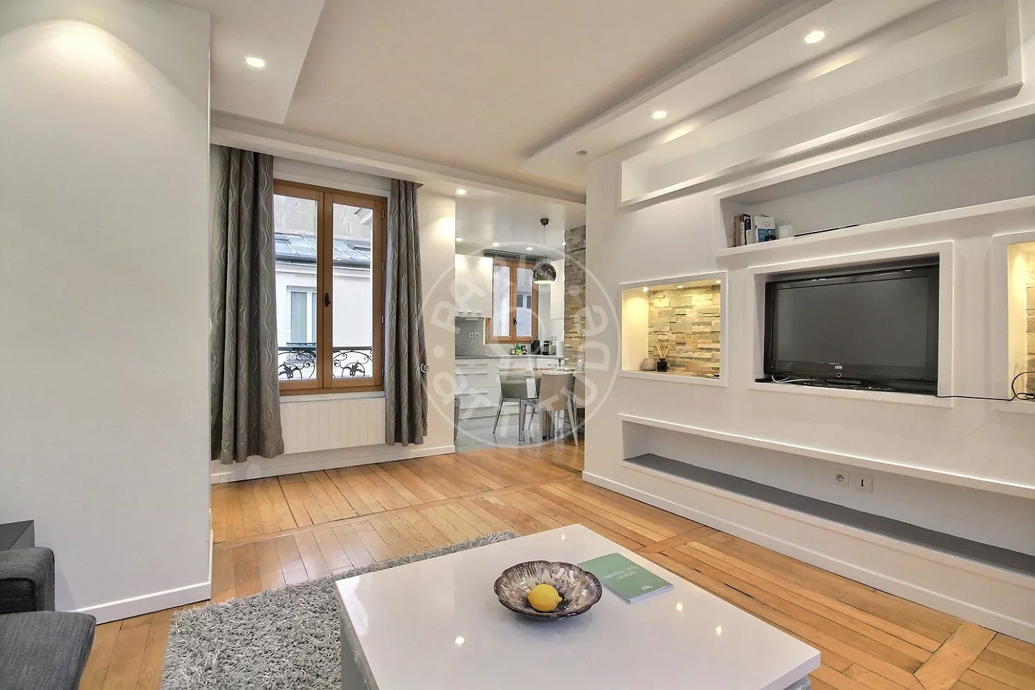 Flat Rue de Cléry in Paris