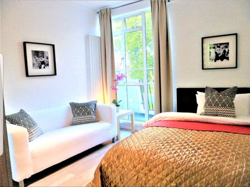 Flat Cleveland Terrace in City of Westminster