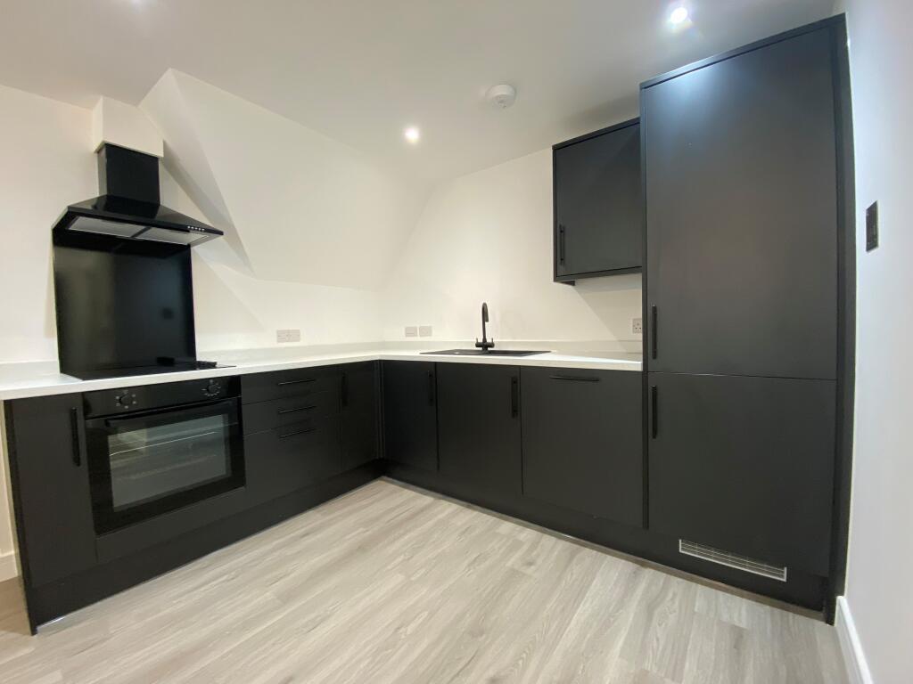 Flat Flamborough Close in Peterborough