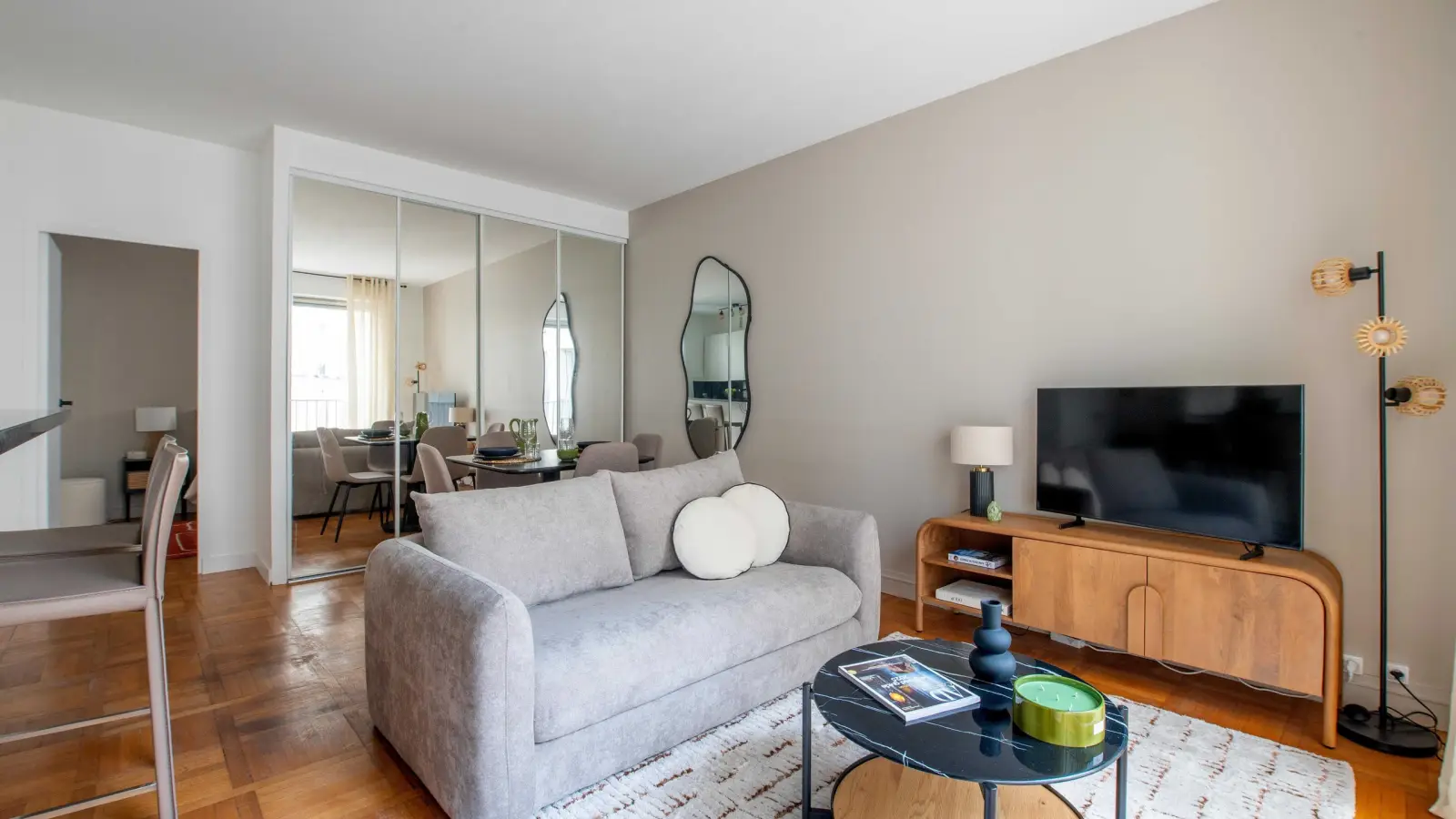 Appartement Rue des Vinaigriers à Paris
