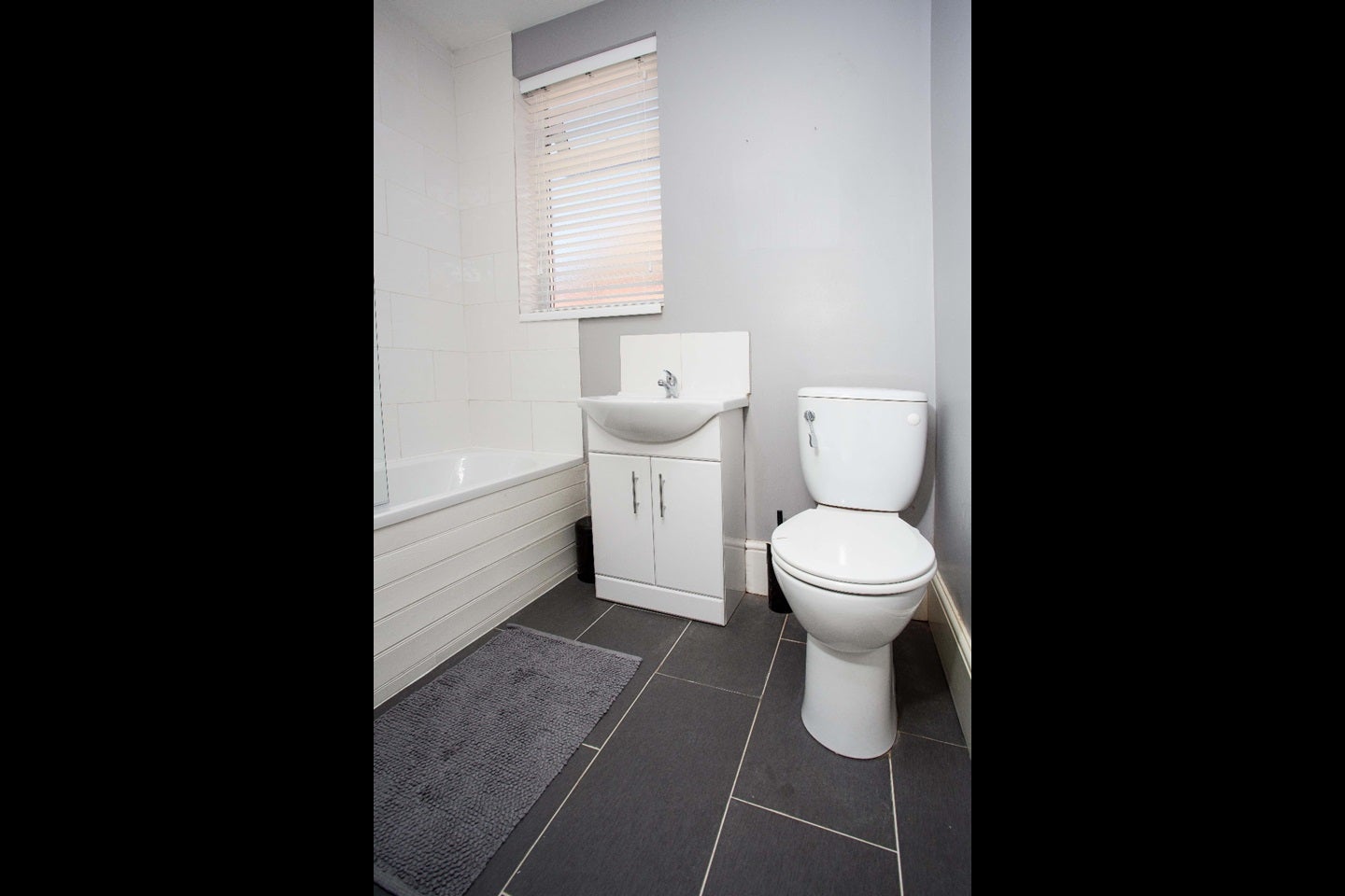 Room Copnor Road in Portsmouth