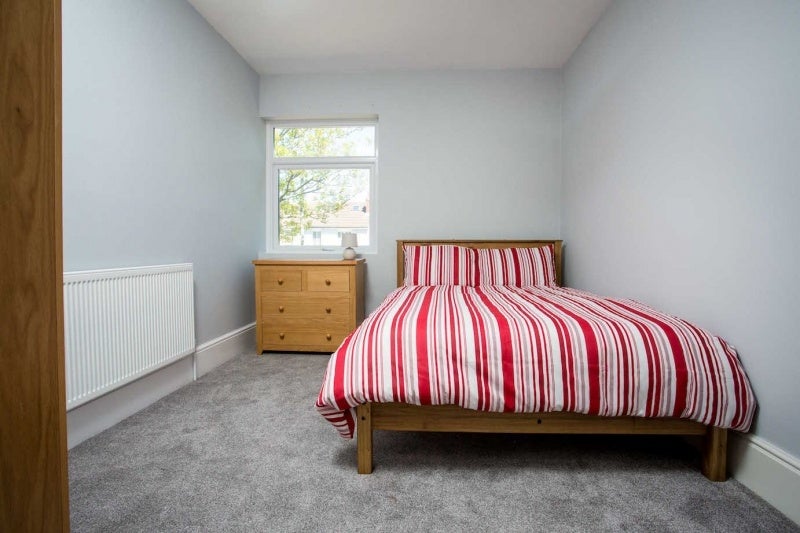 Room Copnor Road in Portsmouth