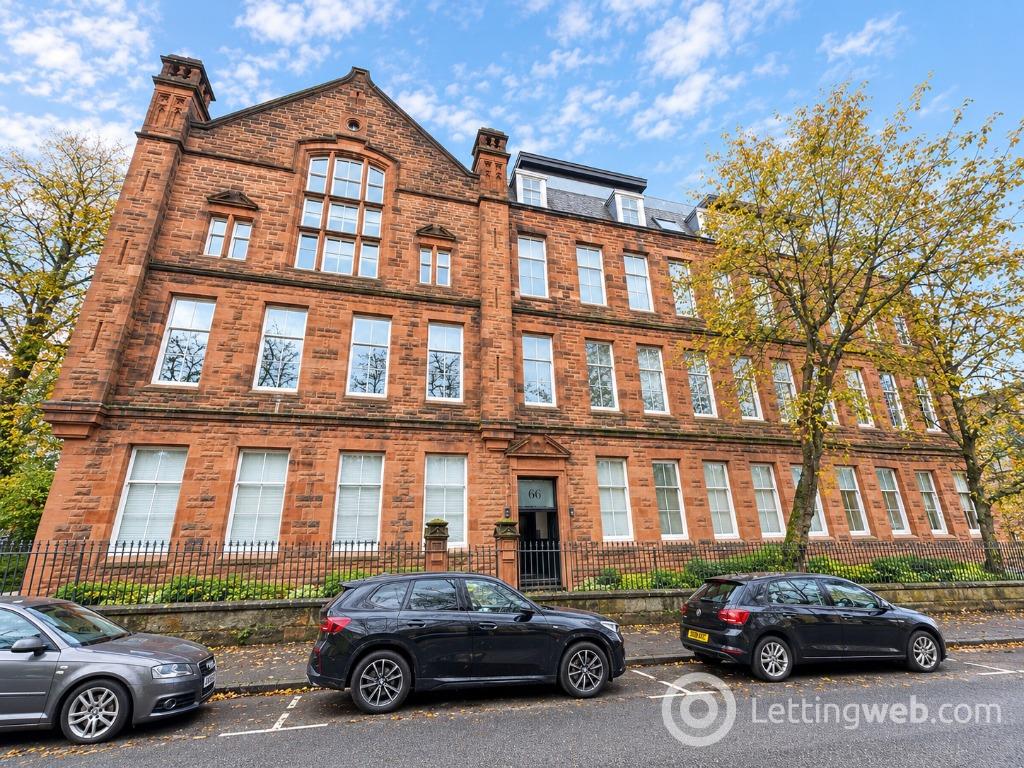 Flat Victoria Crescent Road in Glasgow