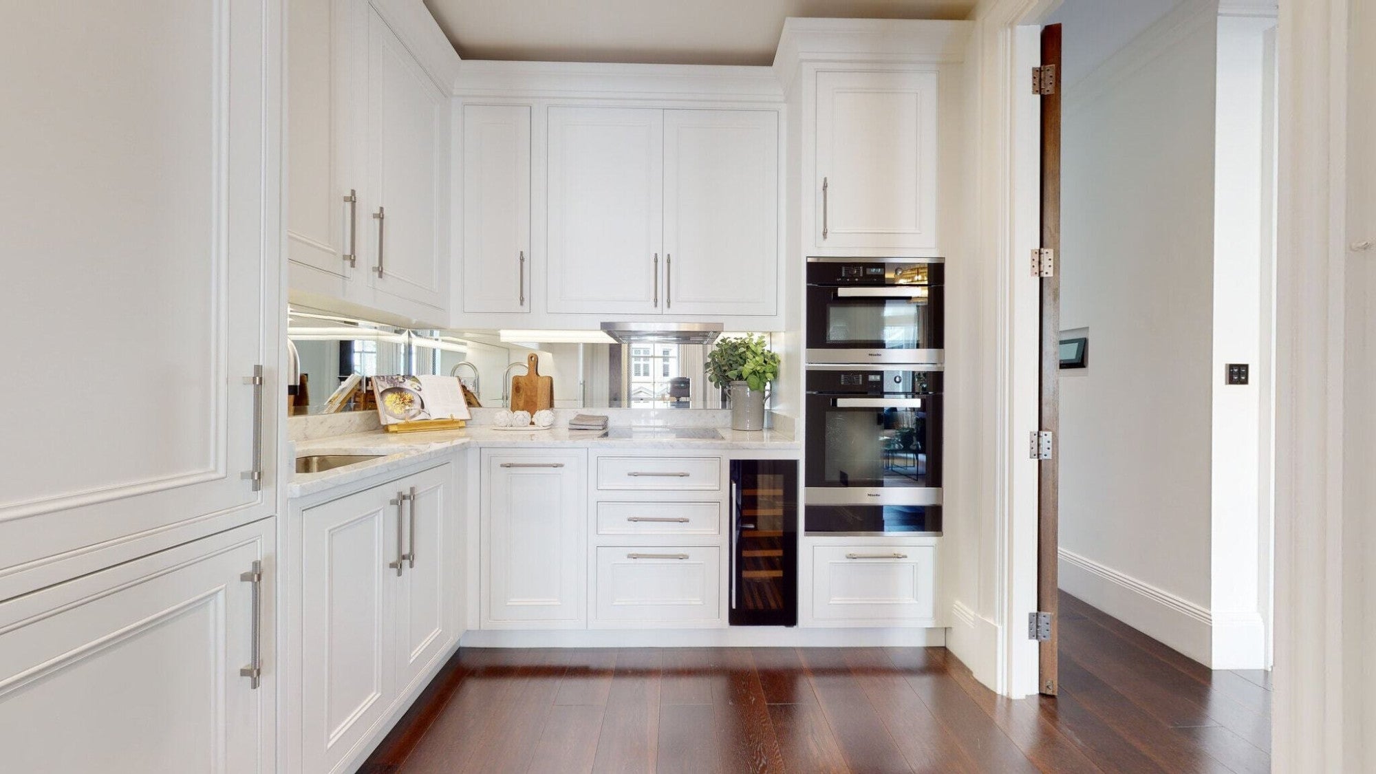 Flat Prince of Wales Terrace in Greater London