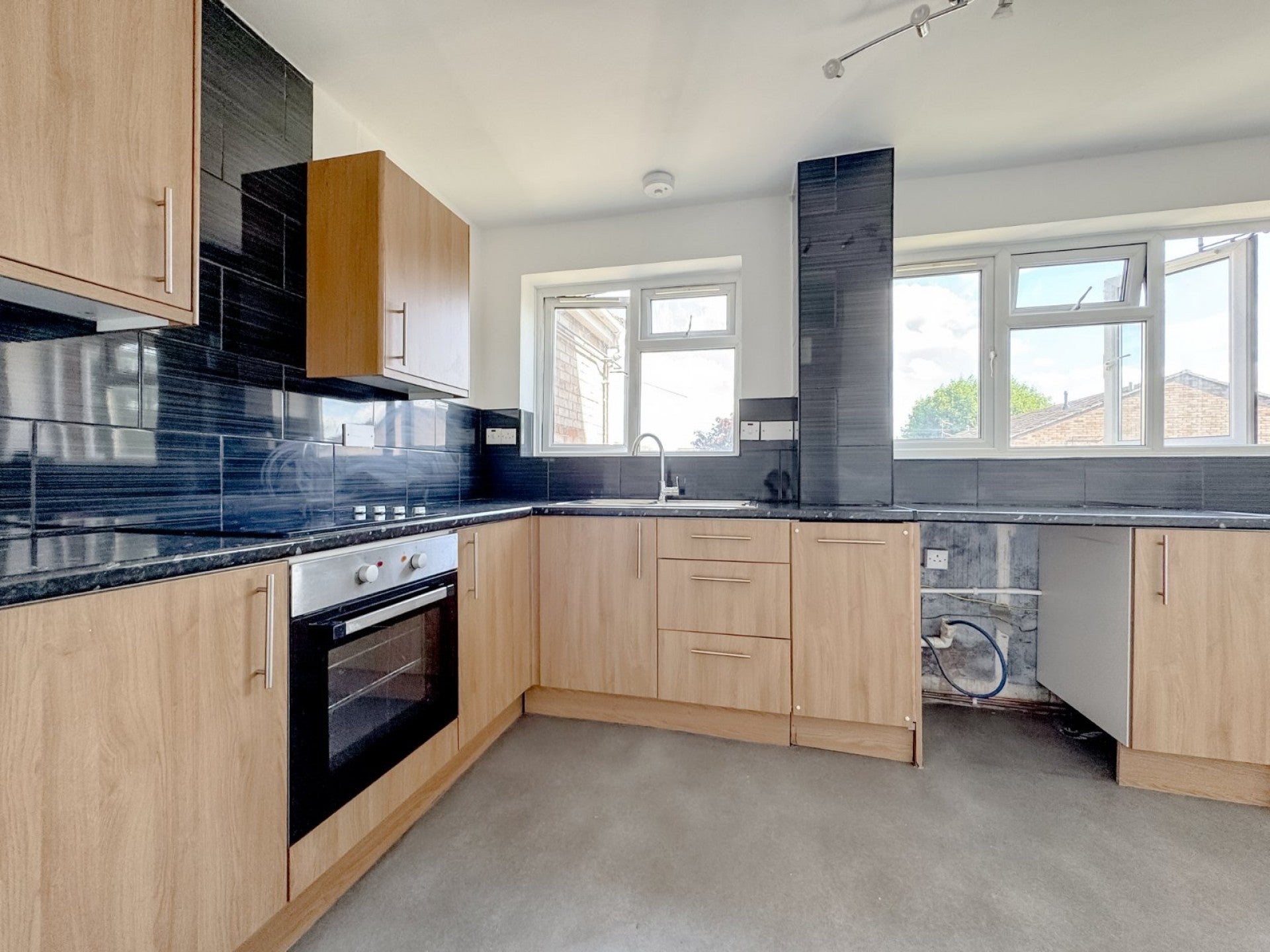 Flat Little Stoke Lane in Stoke Gifford