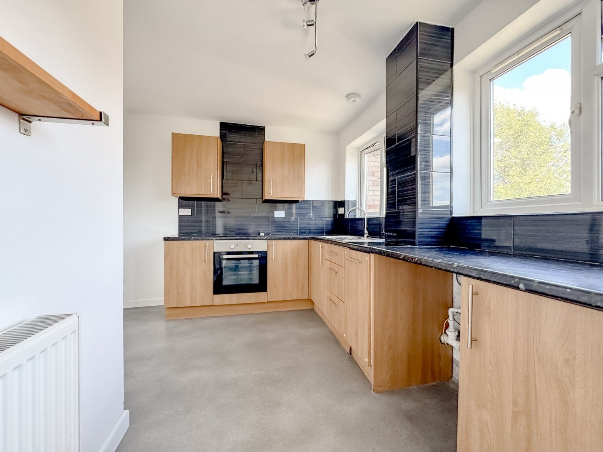 Flat Little Stoke Lane in Stoke Gifford