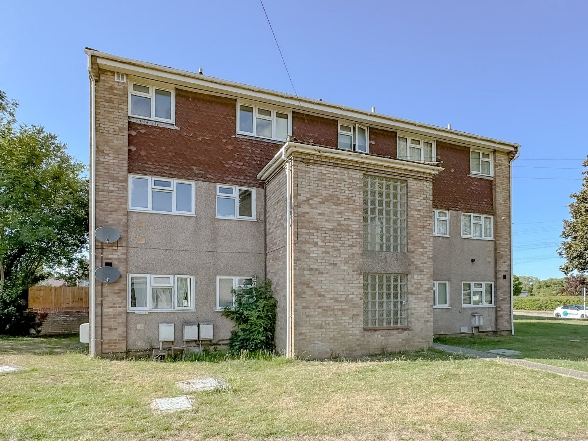 Flat Little Stoke Lane in Stoke Gifford