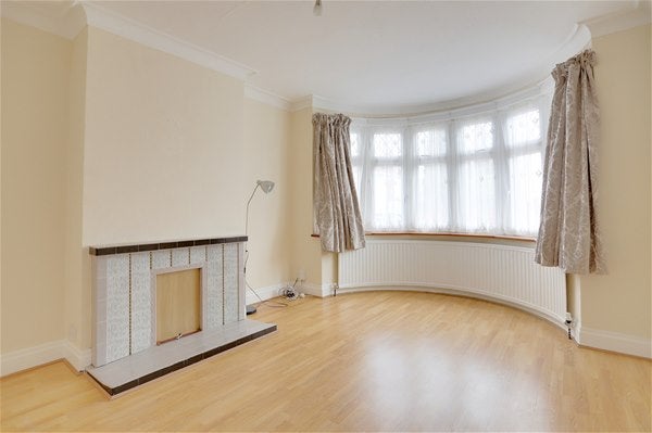 House Chase Way in Greater London