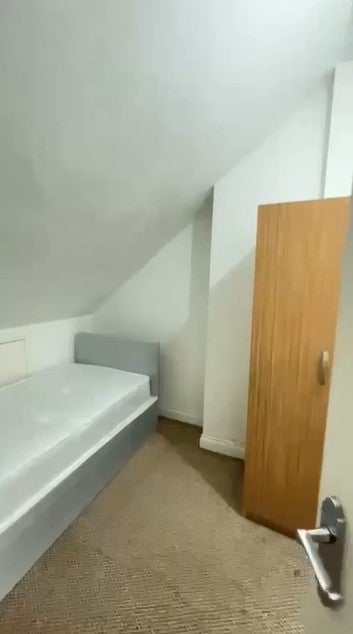 Room Margery Park Road in Greater London