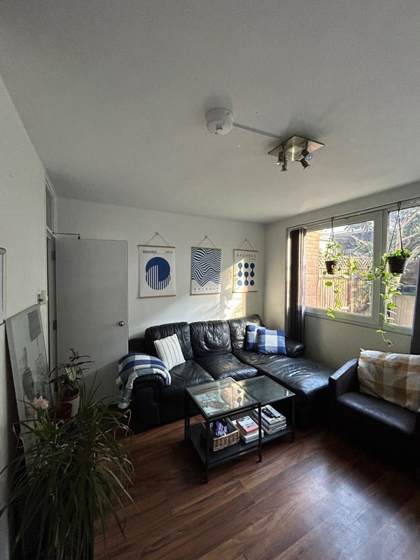 Room Cottage Grove in Greater London