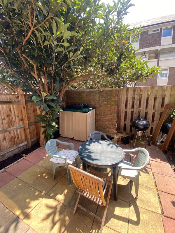 Room Cottage Grove in Greater London