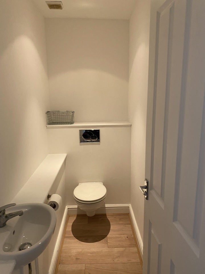 Flat Ivory Square in Greater London