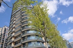 Flat Millharbour in Greater London