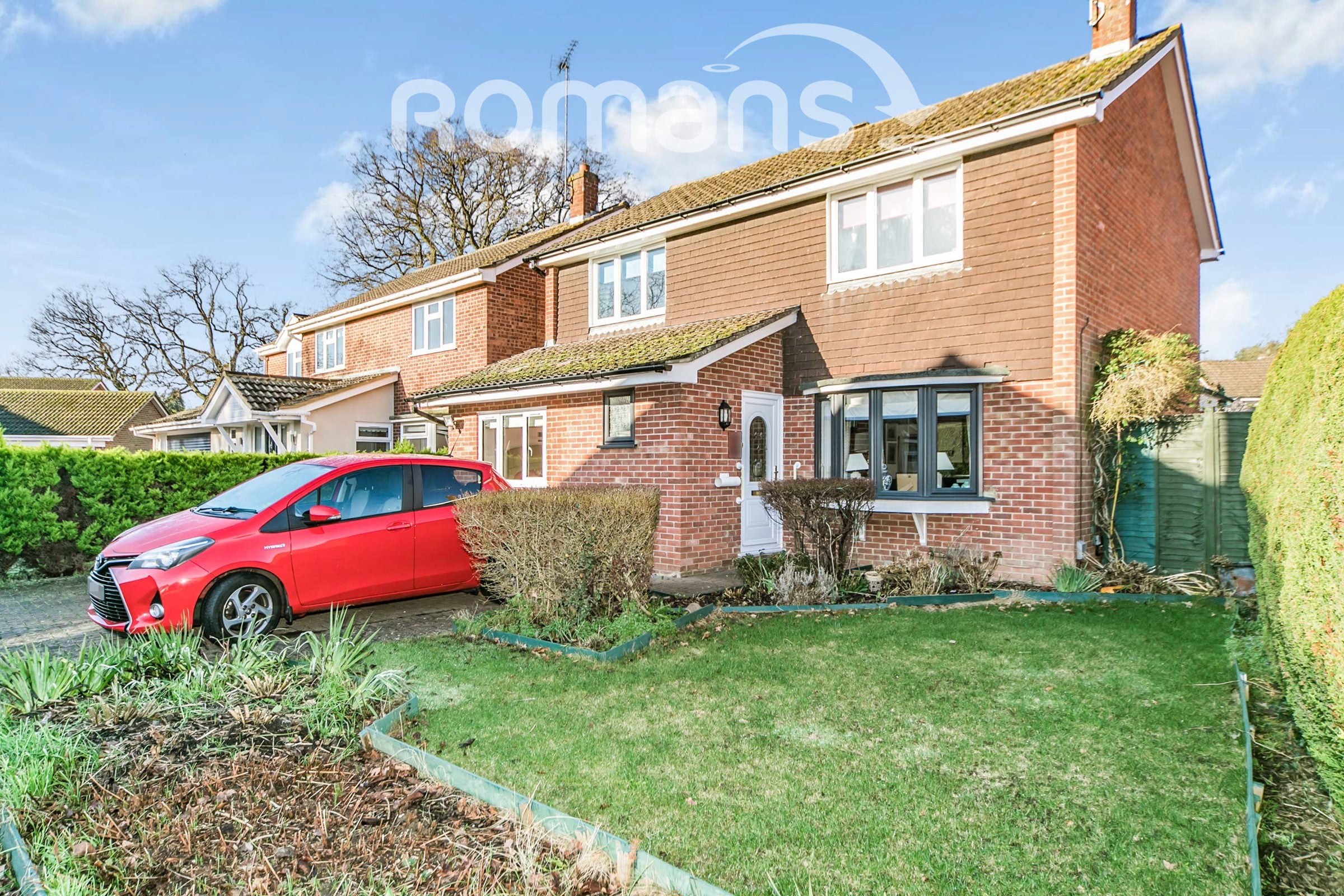 House Radcot Close in Woodley