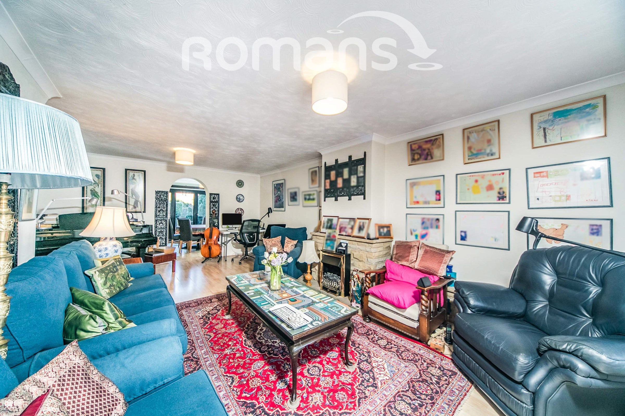 House Radcot Close in Woodley