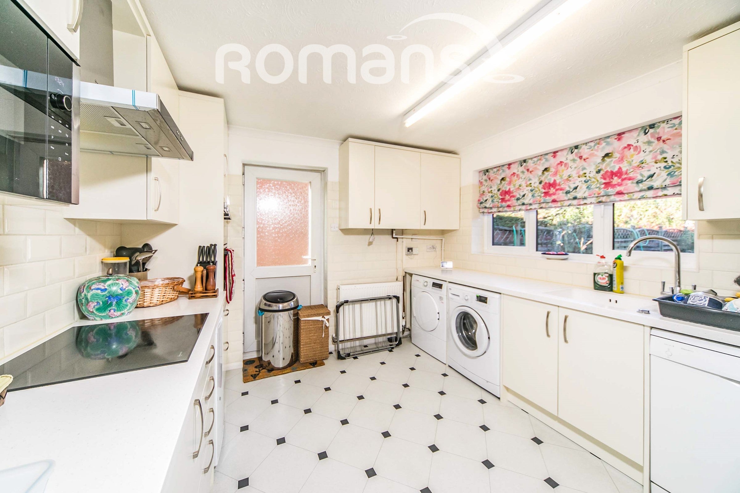 House Radcot Close in Woodley