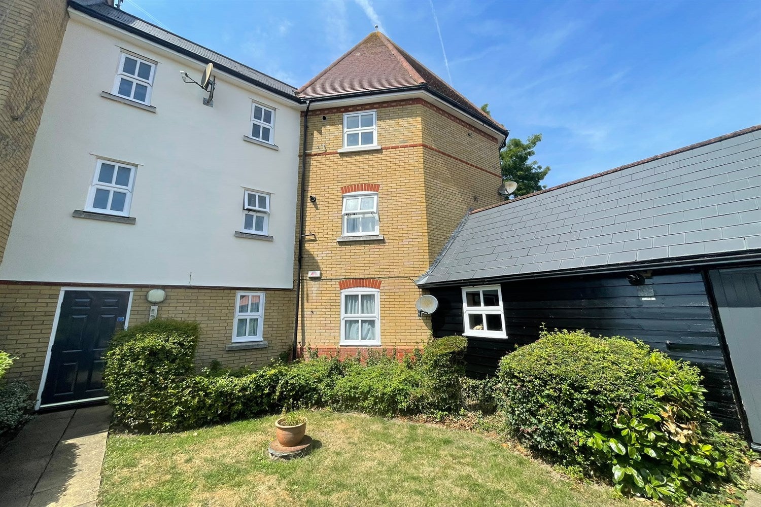Flat Bramble Tye in Basildon