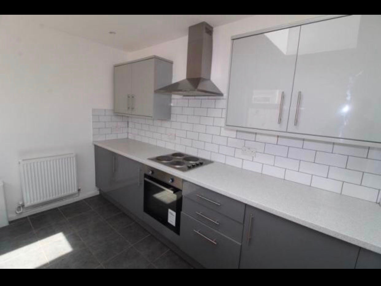 House Freeland Way in Greater London