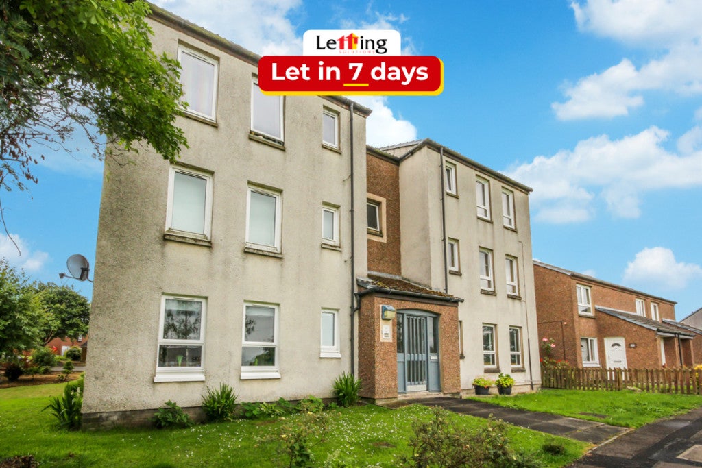 Flat Redcraig Road in East Calder