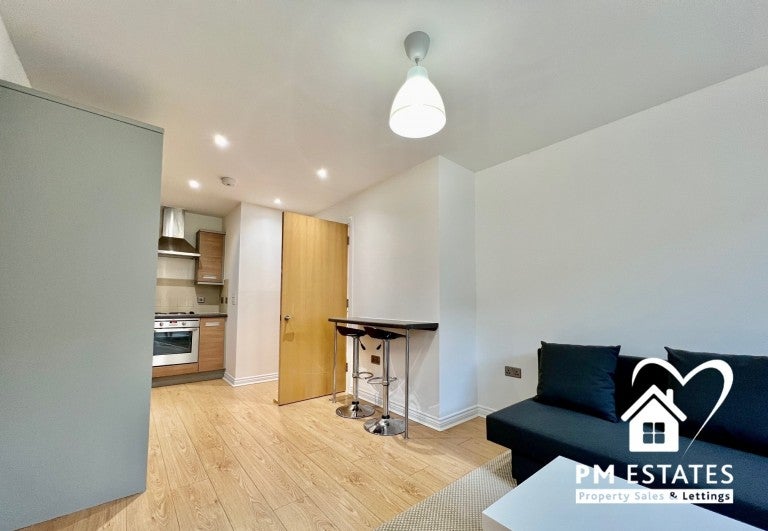Flat Riverside in East Hertfordshire