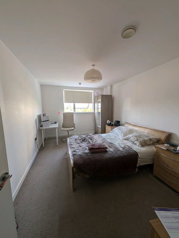 Room Cordelia Street in Greater London