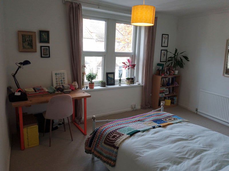 Room Lawn Road in Bristol