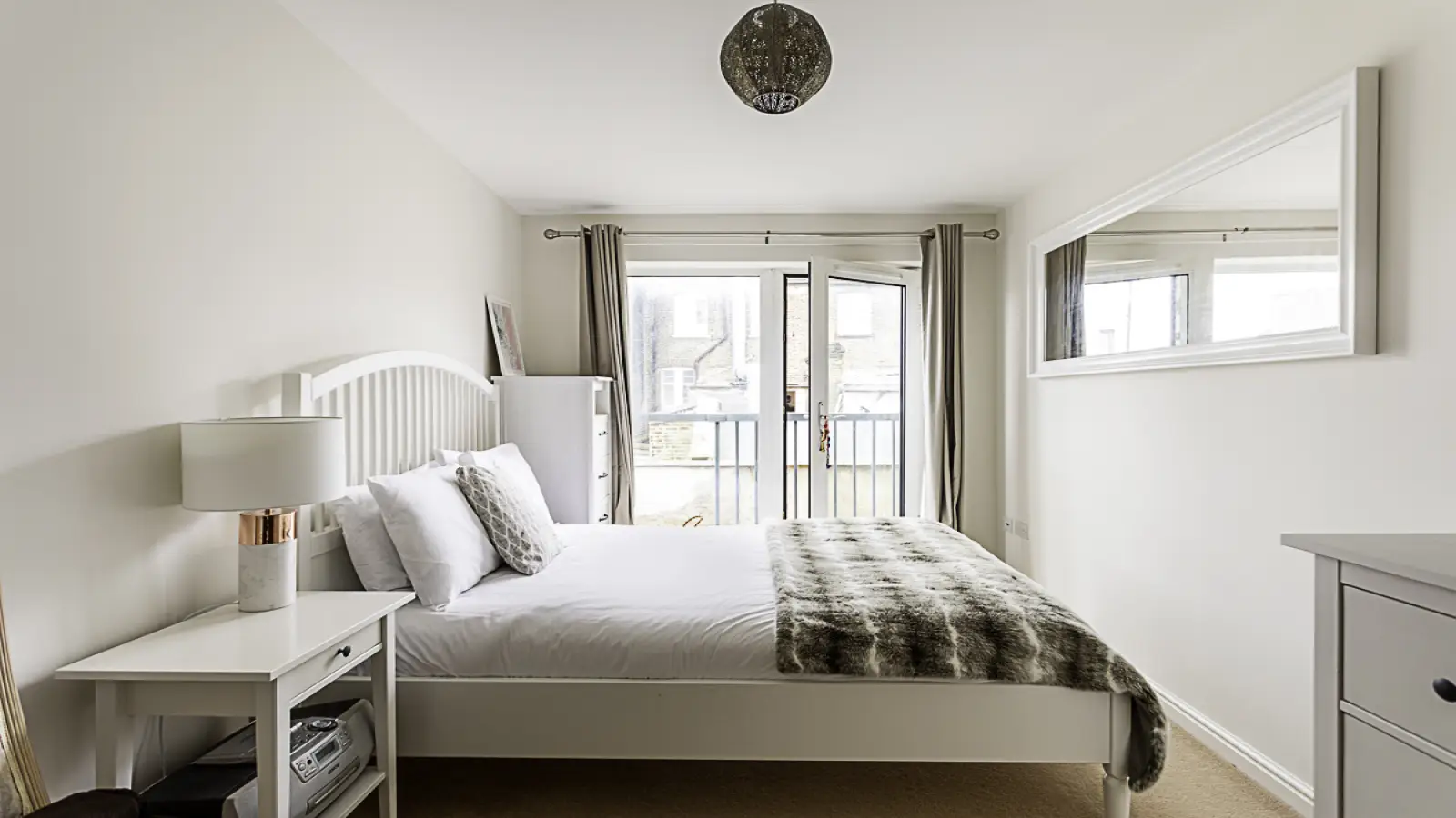 Flat New Road in Greater London