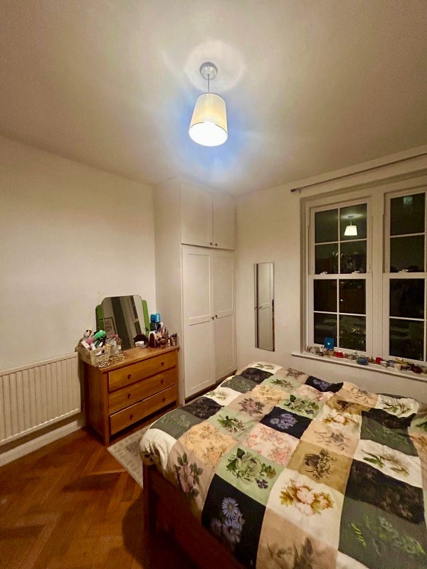 Room Sumner Street in Greater London