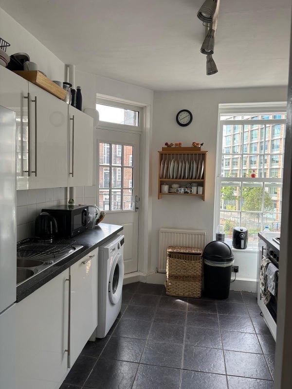 Room Sumner Street in Greater London
