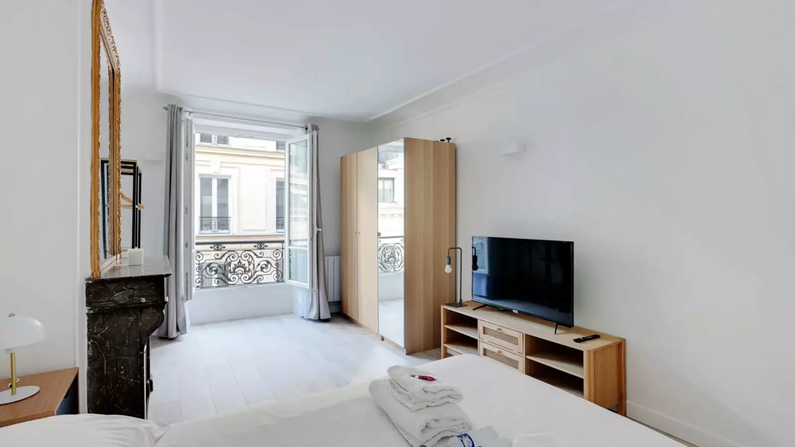 Flat Rue de l'Arc de Triomphe in Paris