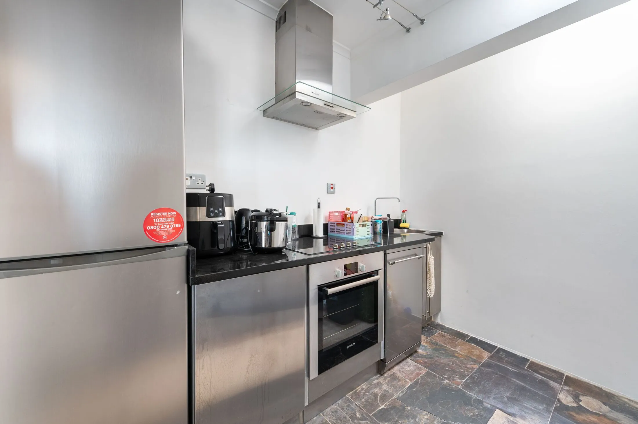 Flat Sloane Avenue in Greater London