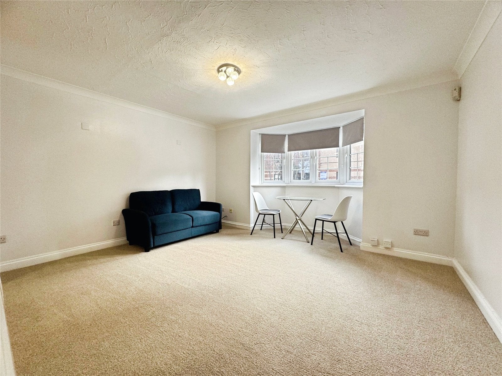 Flat Maltings Place in Reading