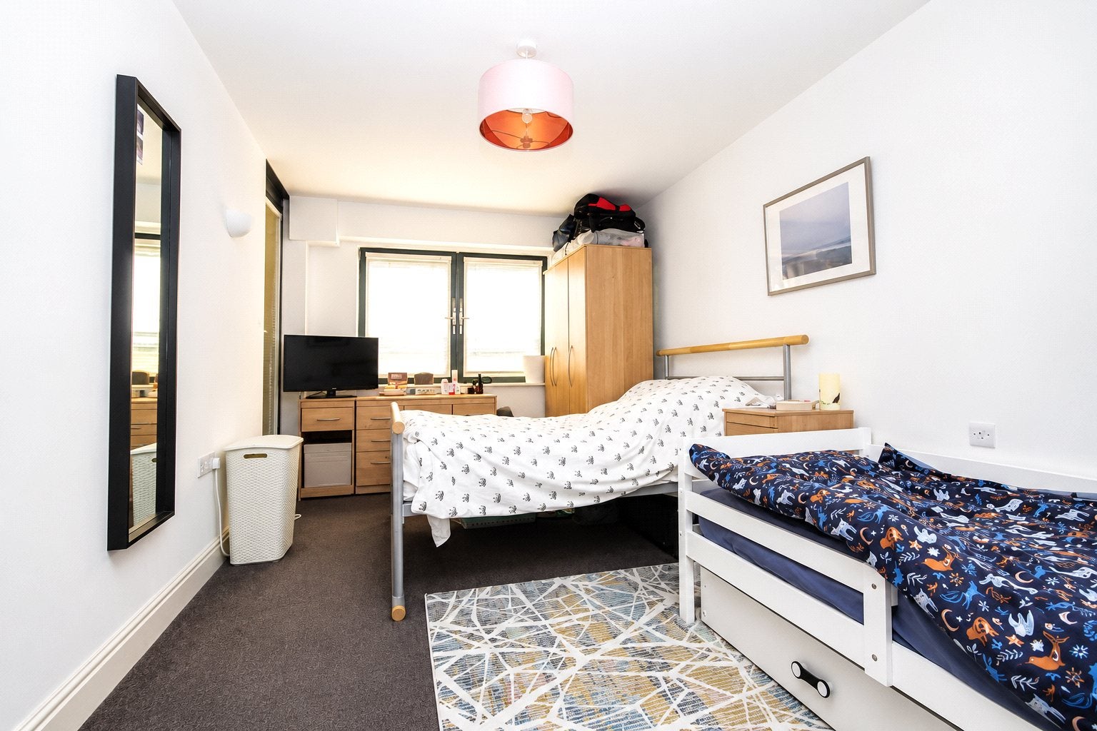 Flat Streatham High Road in Greater London