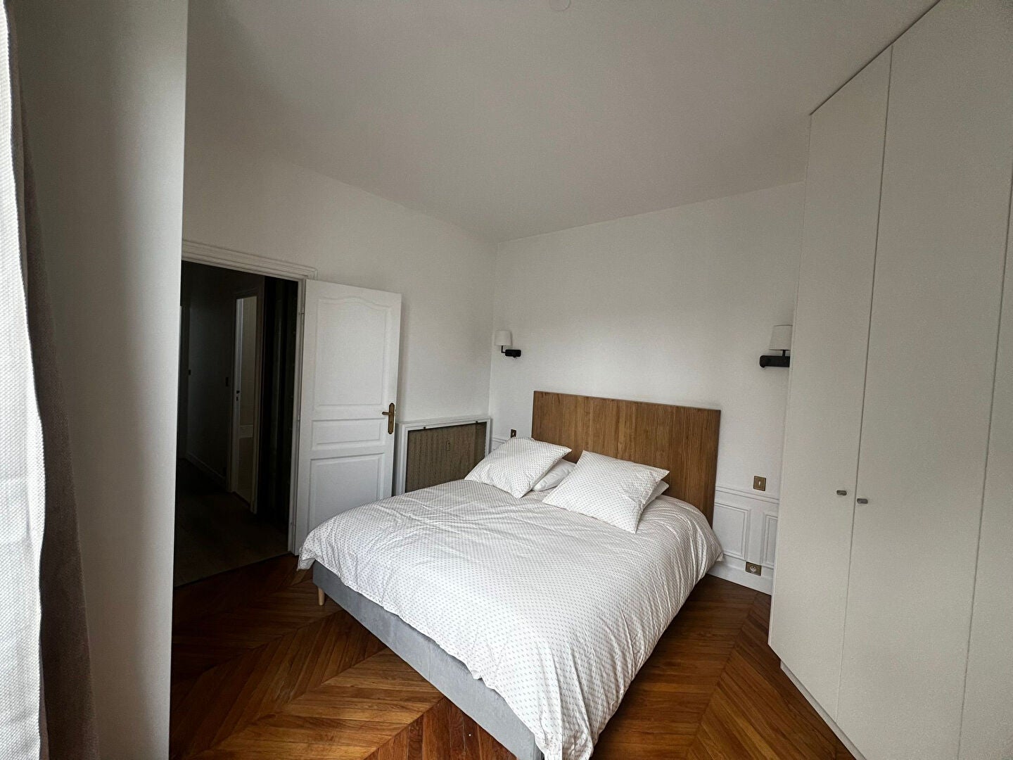 Flat Avenue Saint-Honoré d'Eylau in Paris