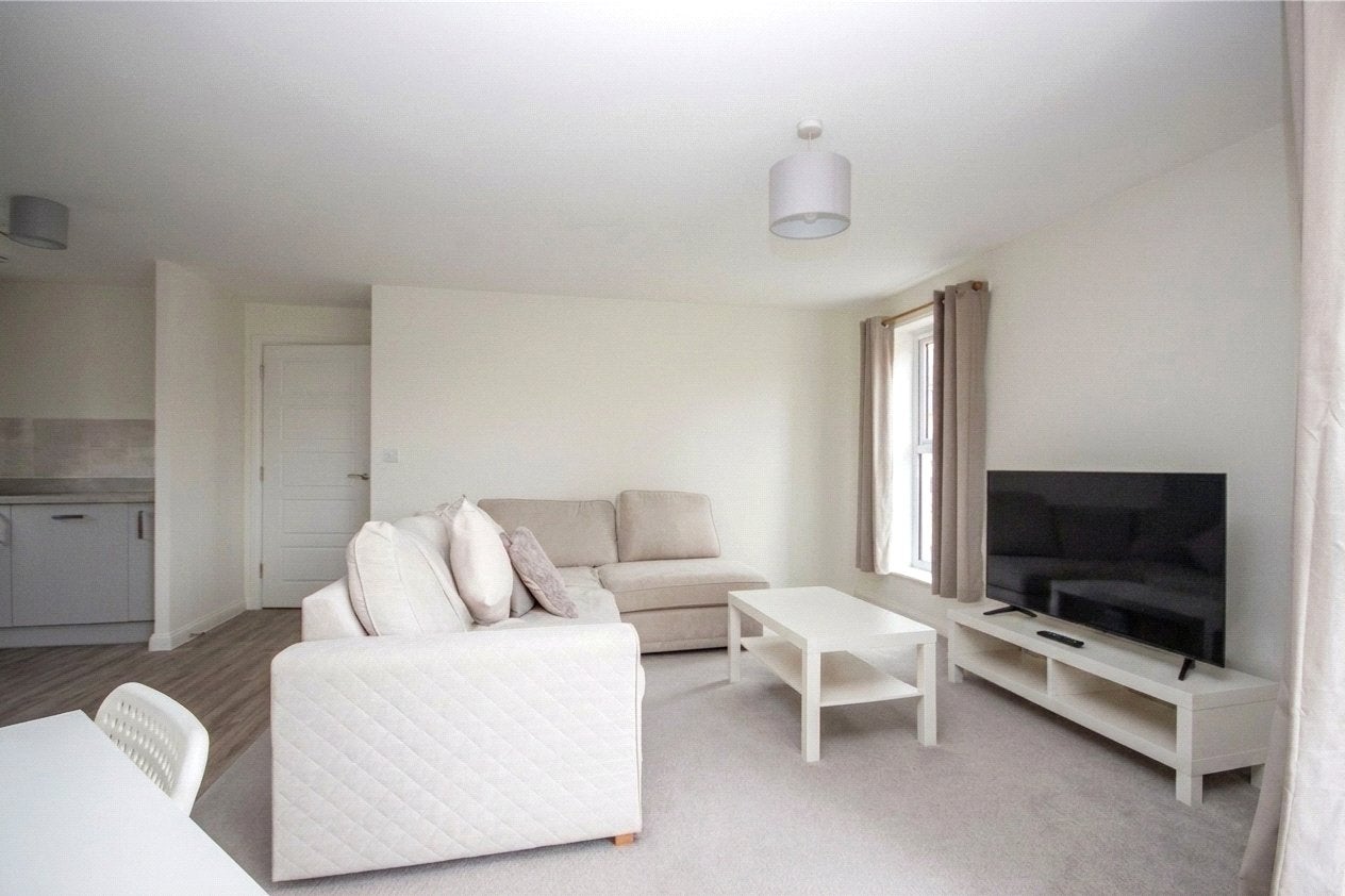 Flat Great Pease Park in Patchway