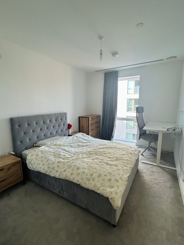 Room Needell Road in Greater London