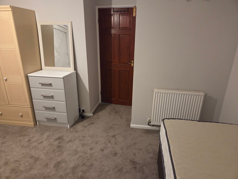 Room Queens Road West in Hyndburn