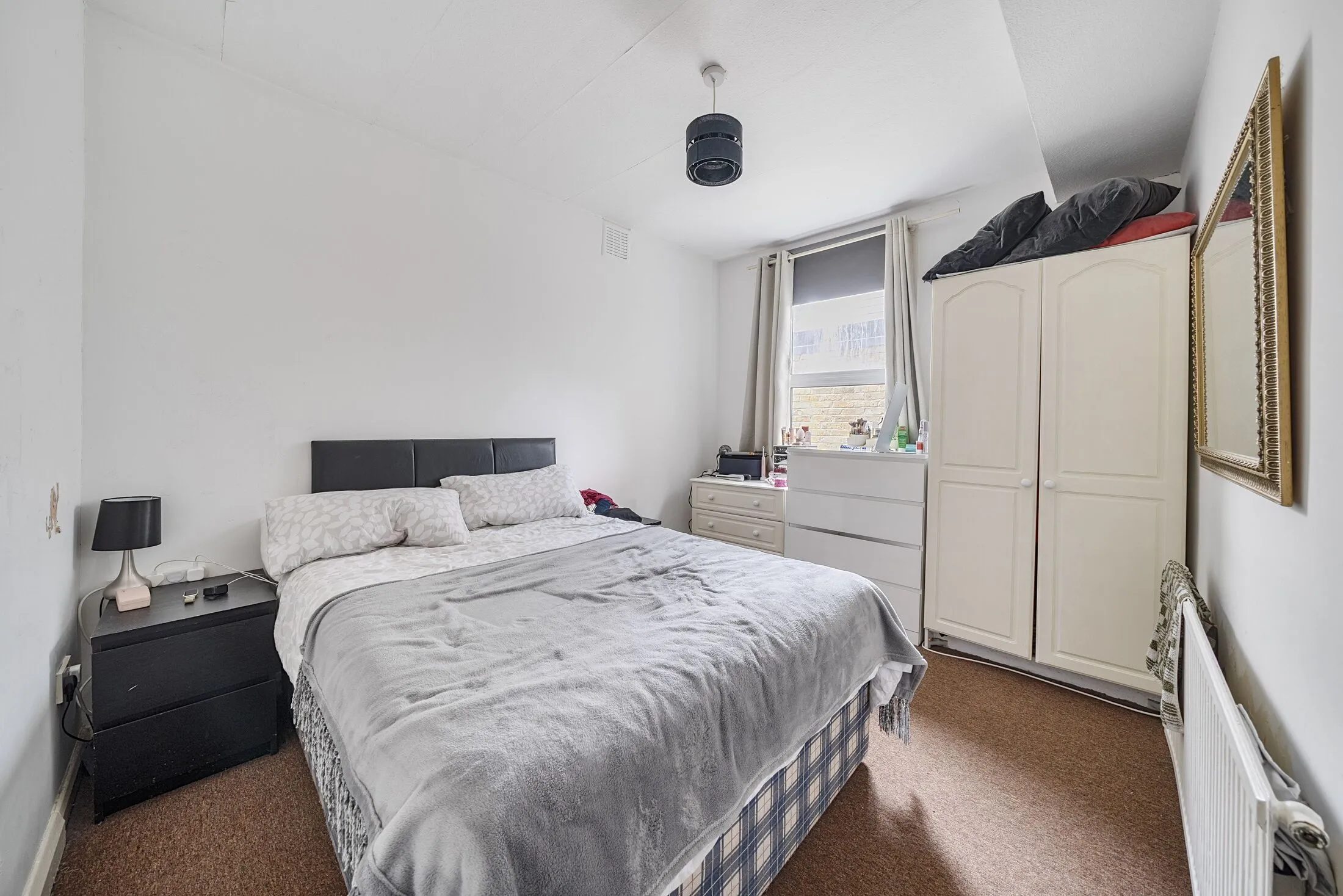 Flat Braganza Street in Greater London