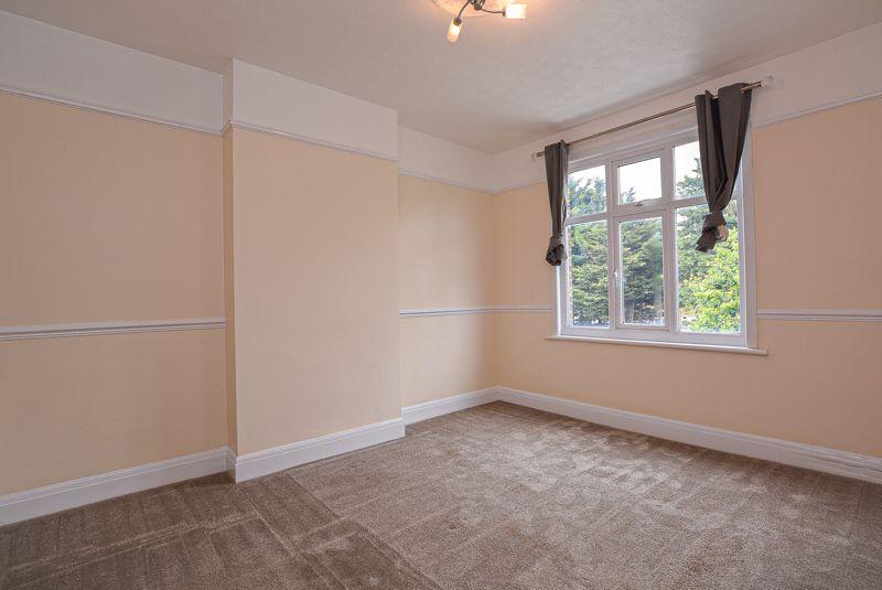 Flat Bournemouth Park Road in Southend-on-Sea
