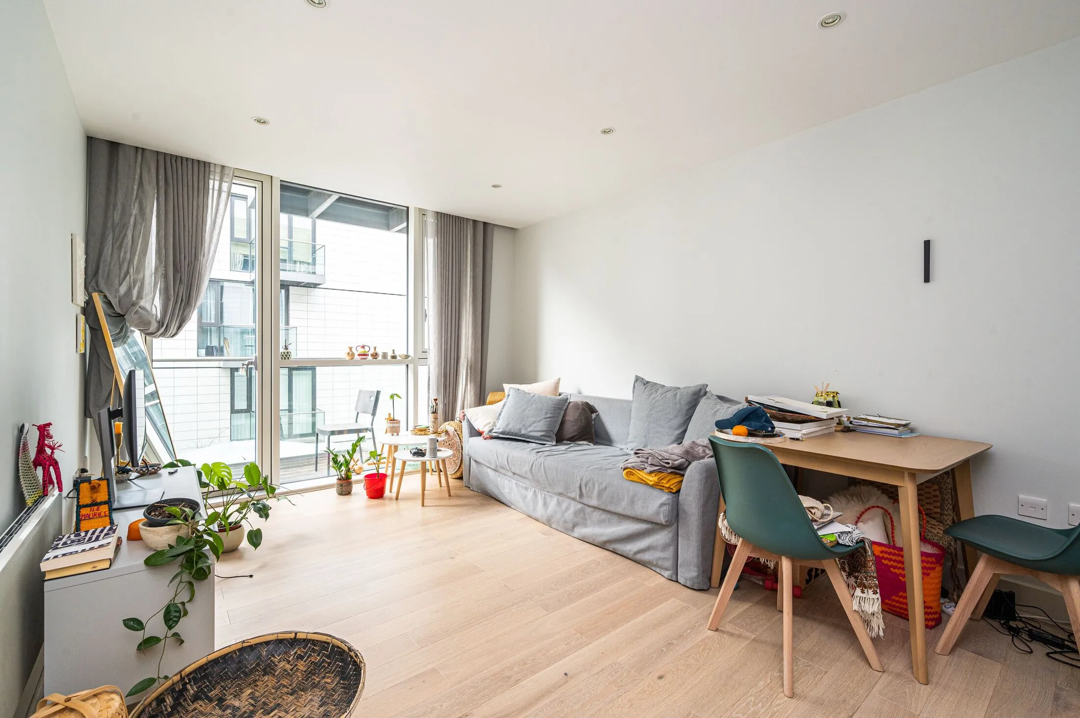 Flat Hooper Street in Greater London