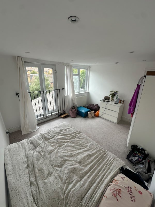 Room Nello James Gardens in Greater London