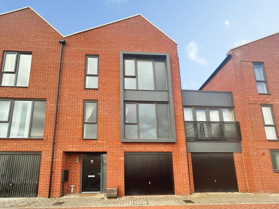 House Kingsway Boulevard in Derby