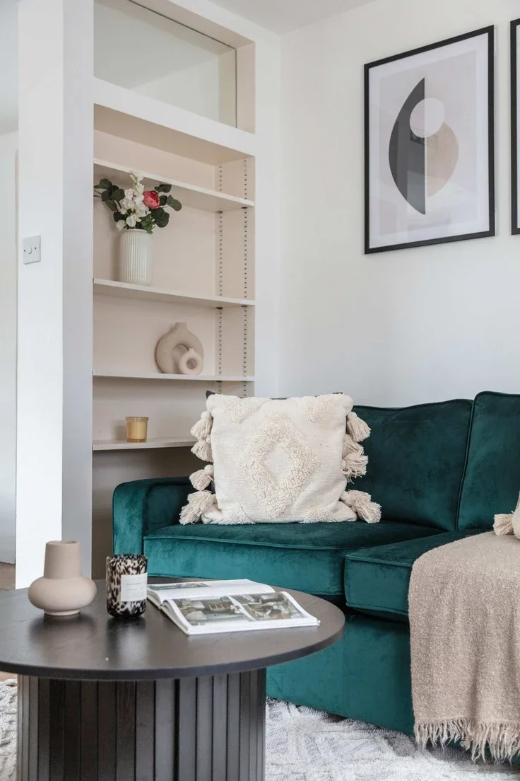Flat Goodge Place in Greater London