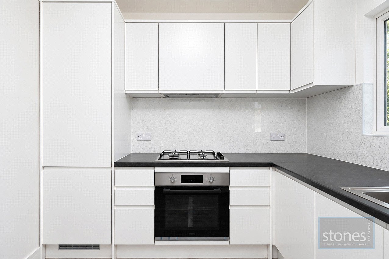 Flat East End Road in Greater London