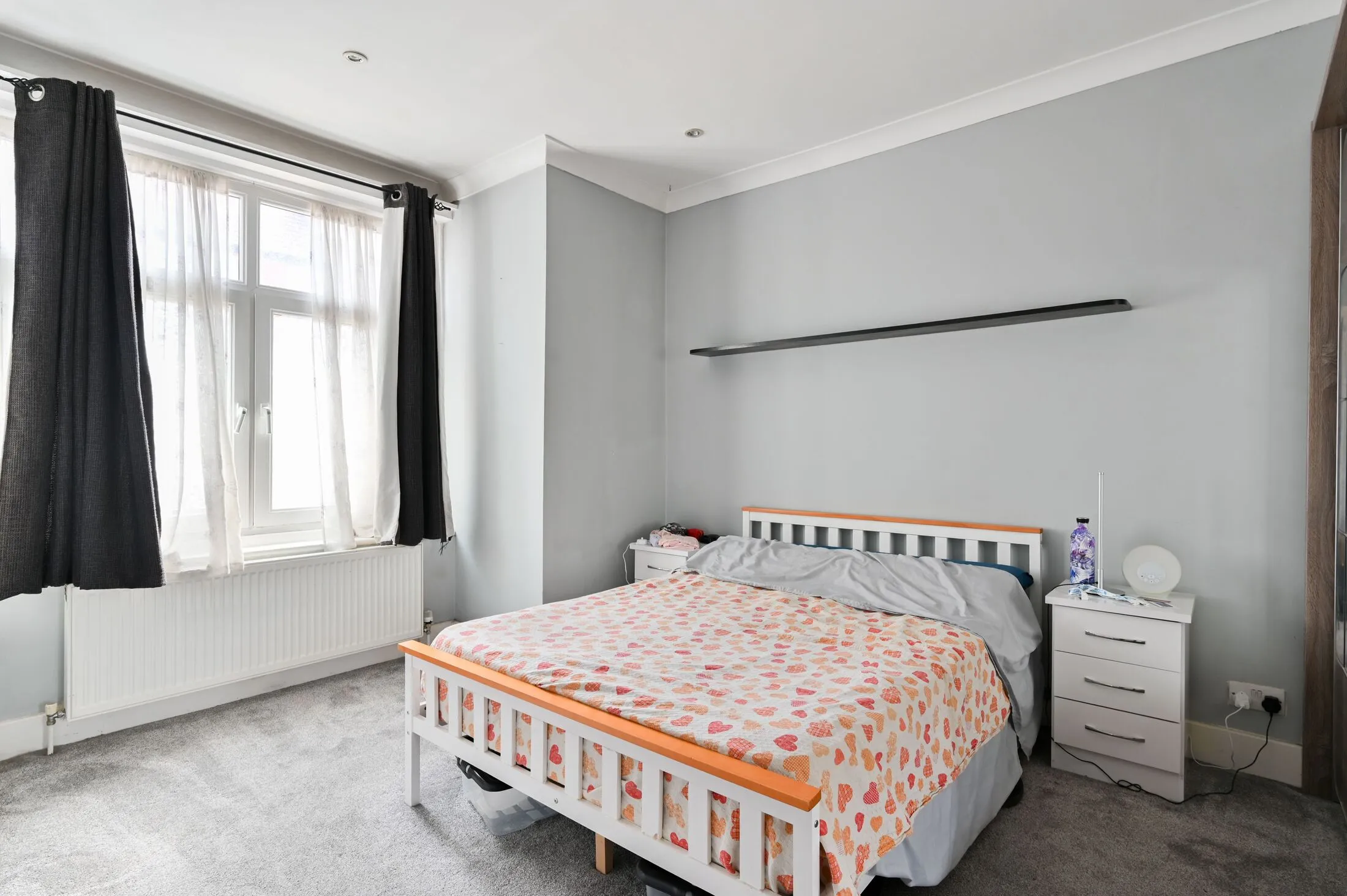 Flat Fallsbrook Road in Greater London