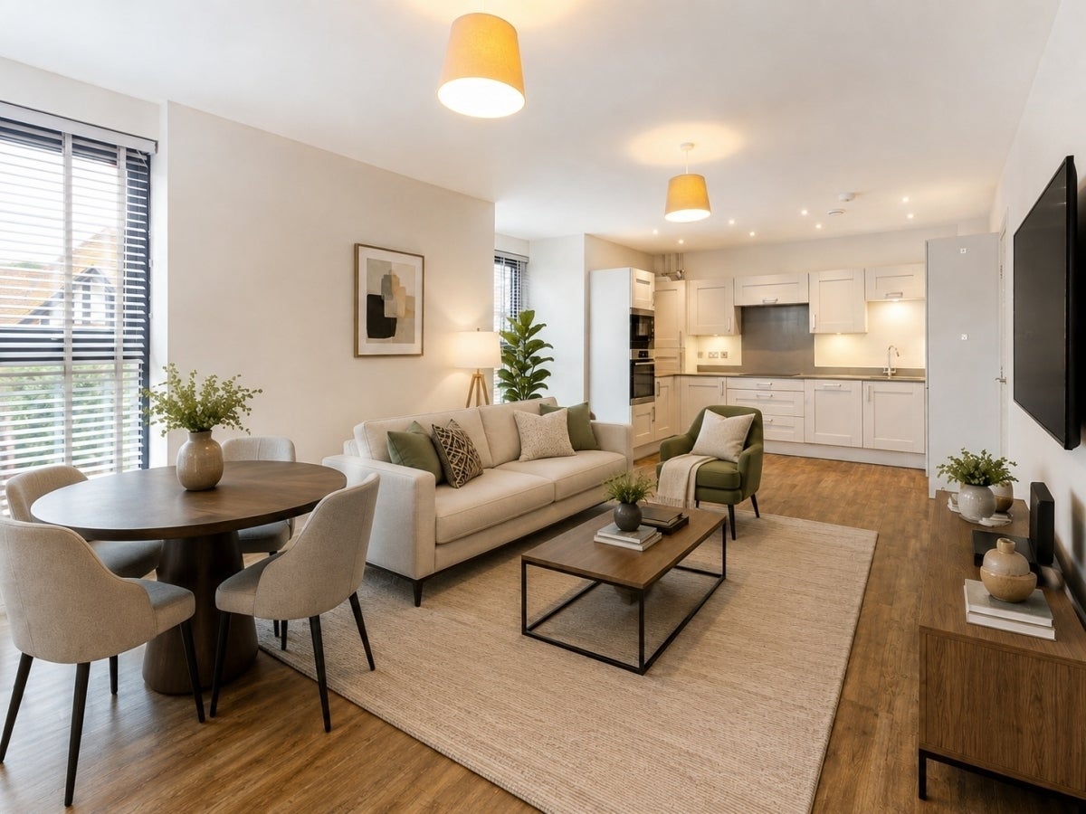 Flat Denzil Road in Guildford